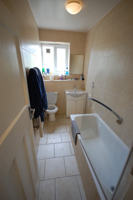 Room St. John's Drive in Greater London