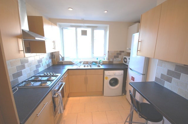 Room St. John's Drive in Greater London