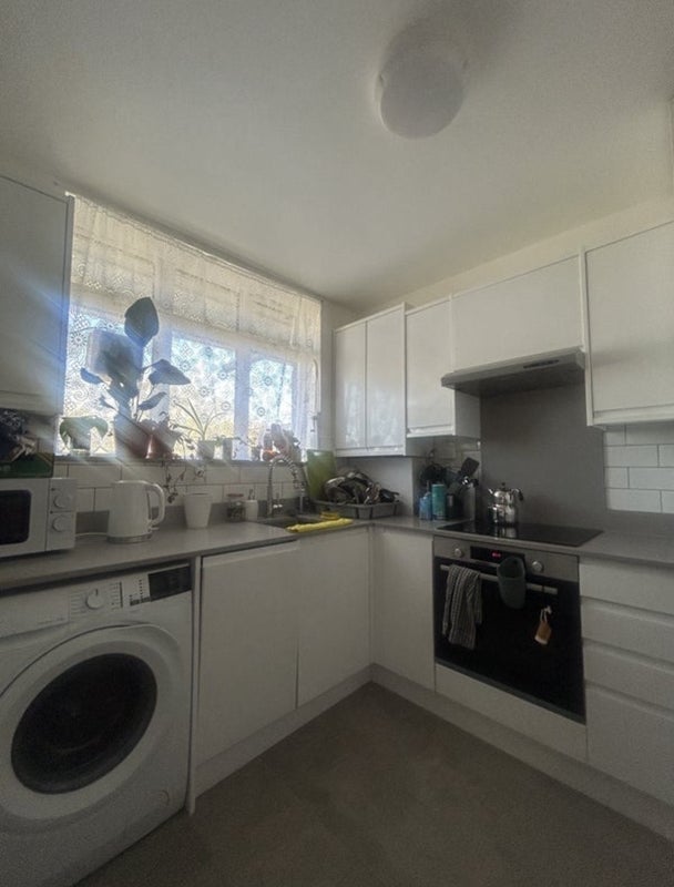 Room Stanley Grove in Greater London