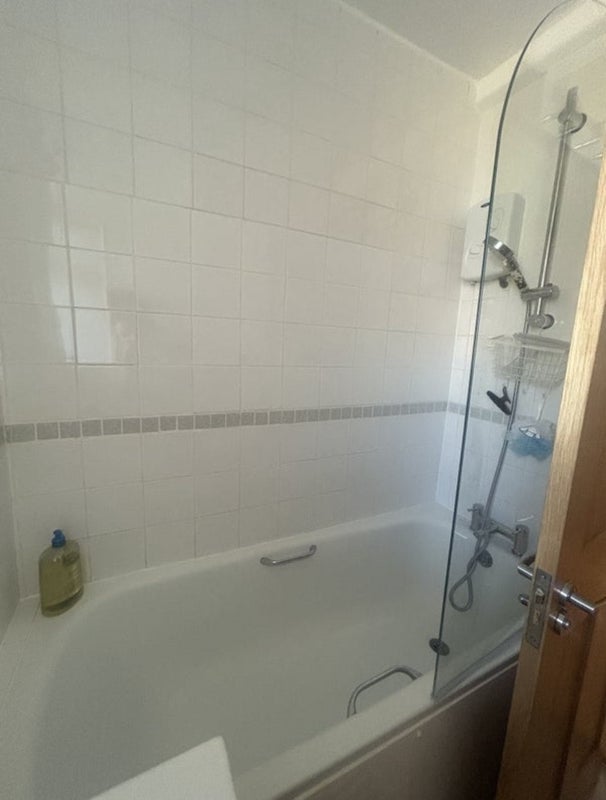 Room Stanley Grove in Greater London
