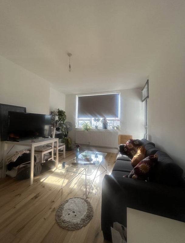 Room Stanley Grove in Greater London