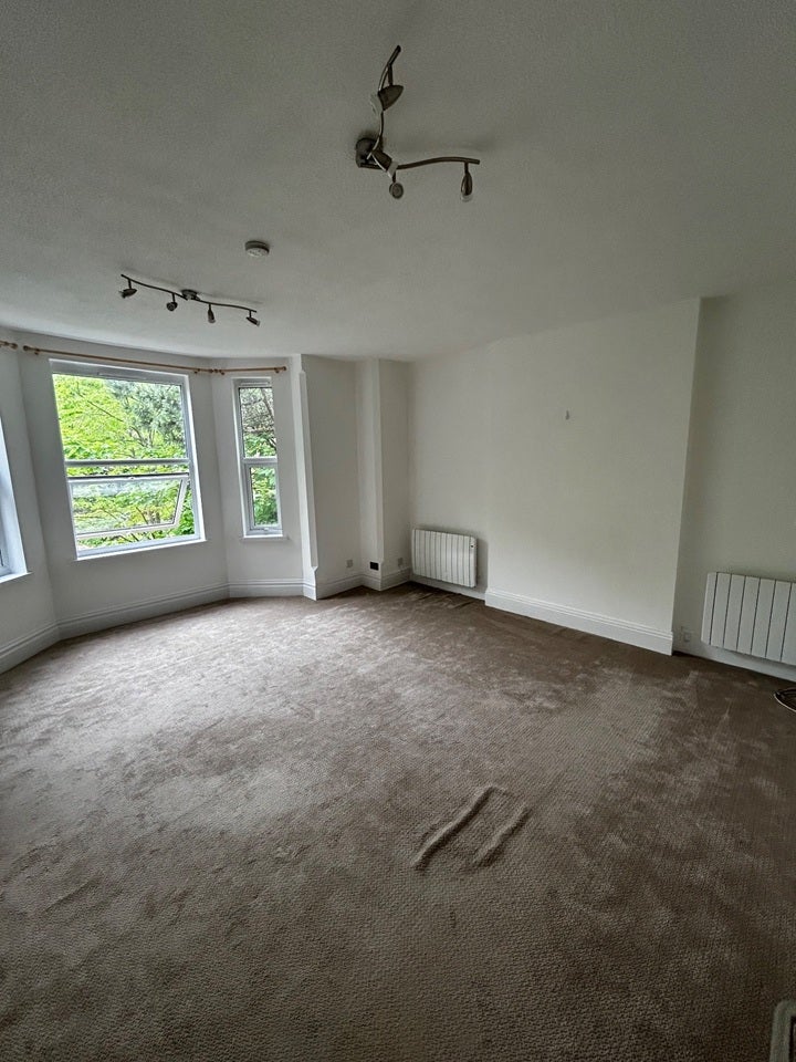 Flat London Road in Luton