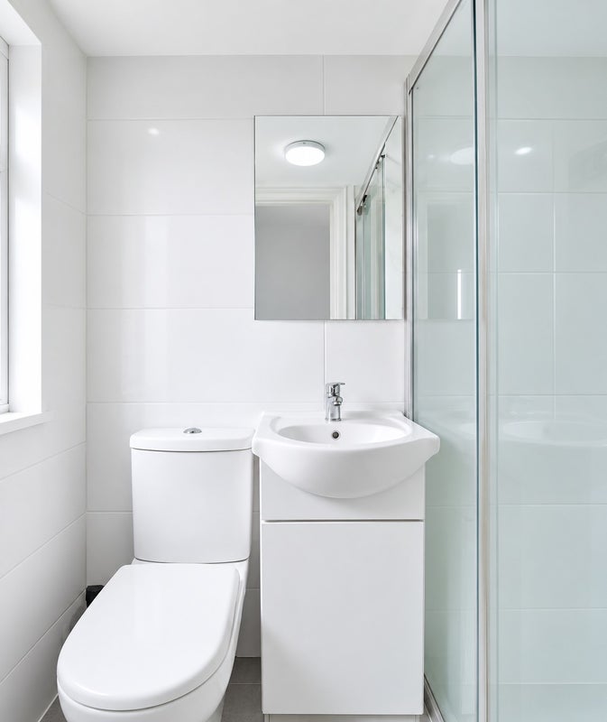 Room Westfield Road in Greater London