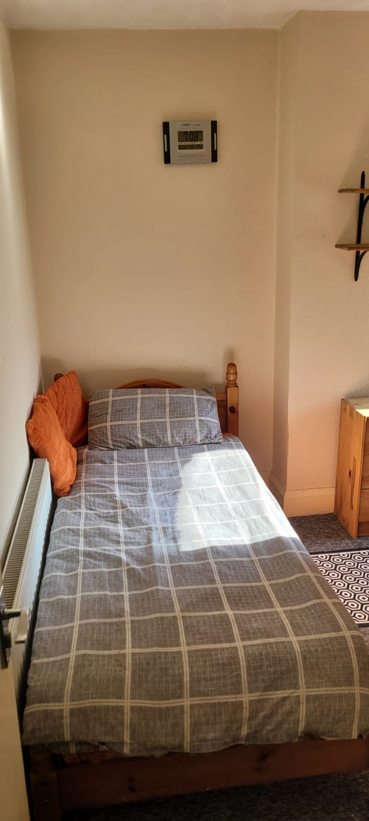 Room Dale Road in Golborne
