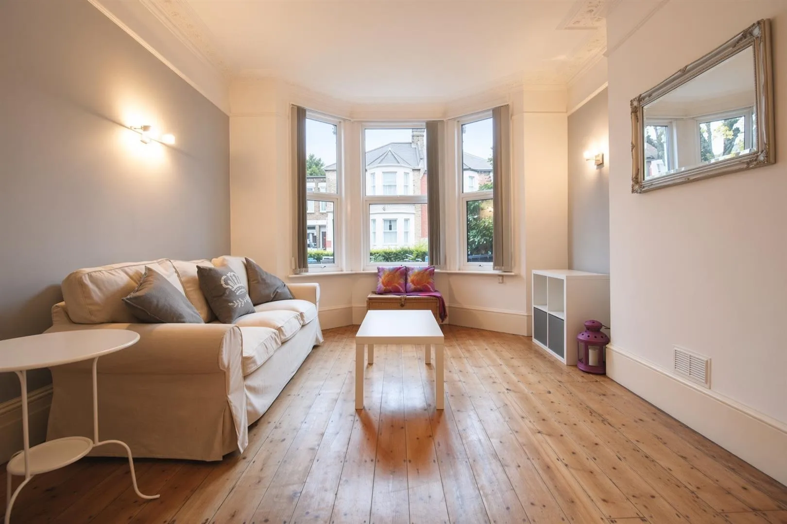 Flat Lansdowne Grove in Greater London