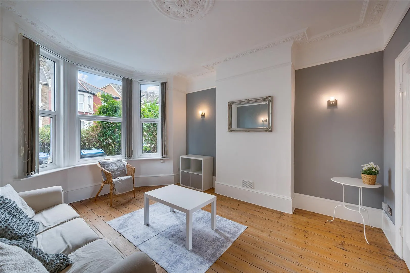 Flat Lansdowne Grove in Greater London