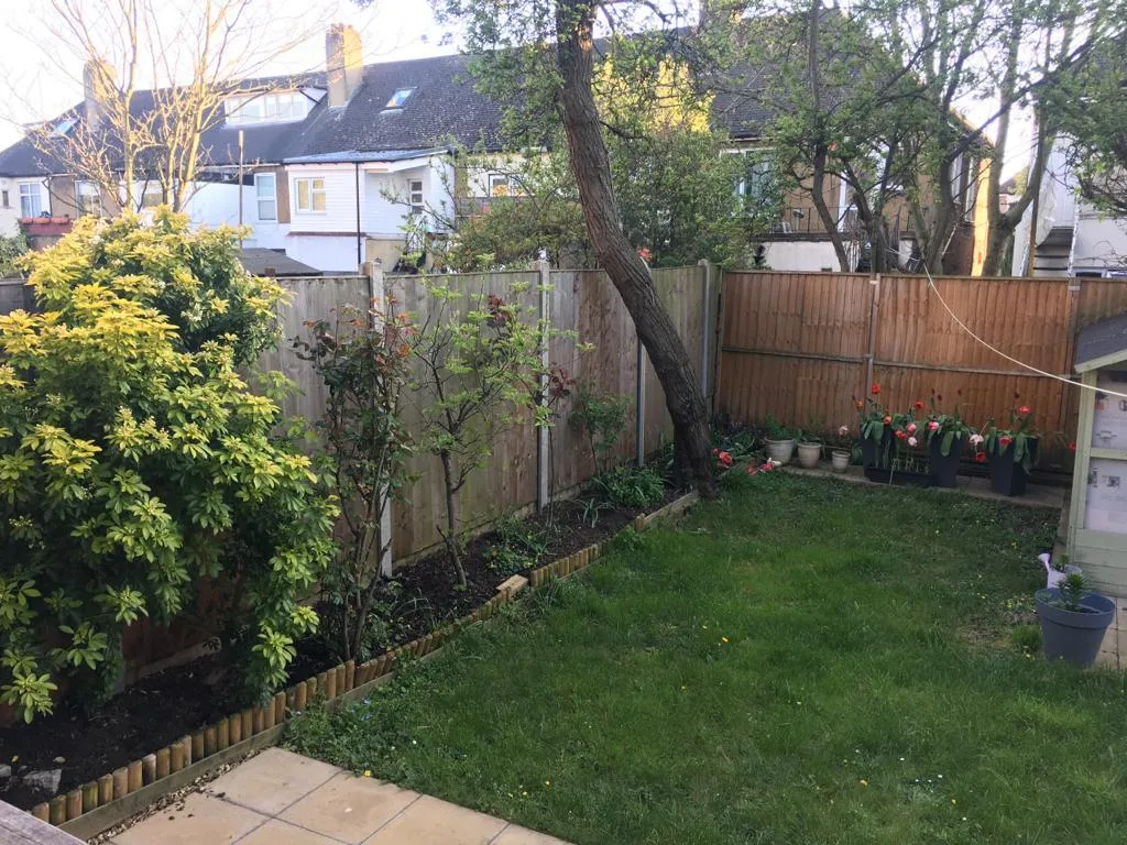 Flat Lansdowne Grove in Greater London