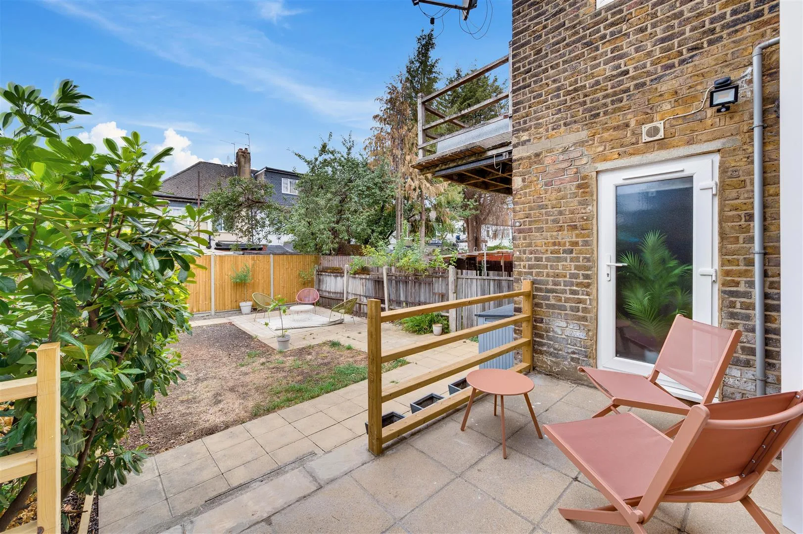 Flat Lansdowne Grove in Greater London