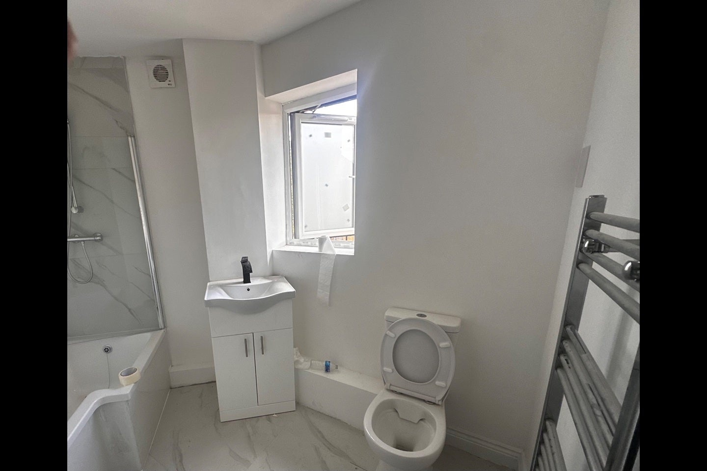 House Chestnut Close in Greater London