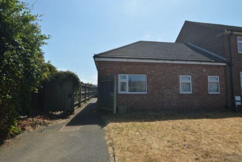 Flat Wootton Road in Grimsby