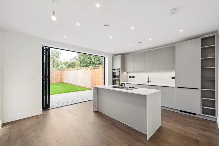 House Egerton Road in Greater London