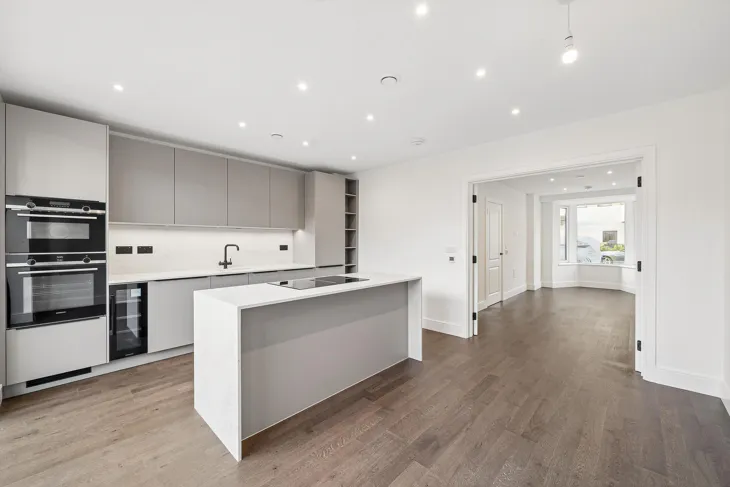 House Egerton Road in Greater London