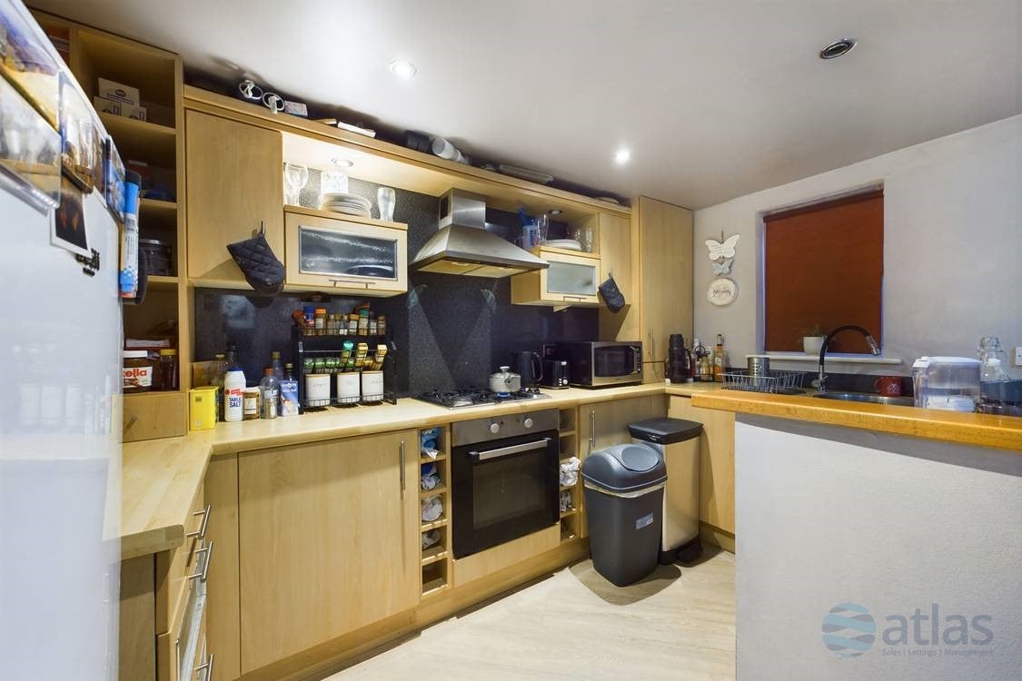 Flat Ellerman Road in Liverpool