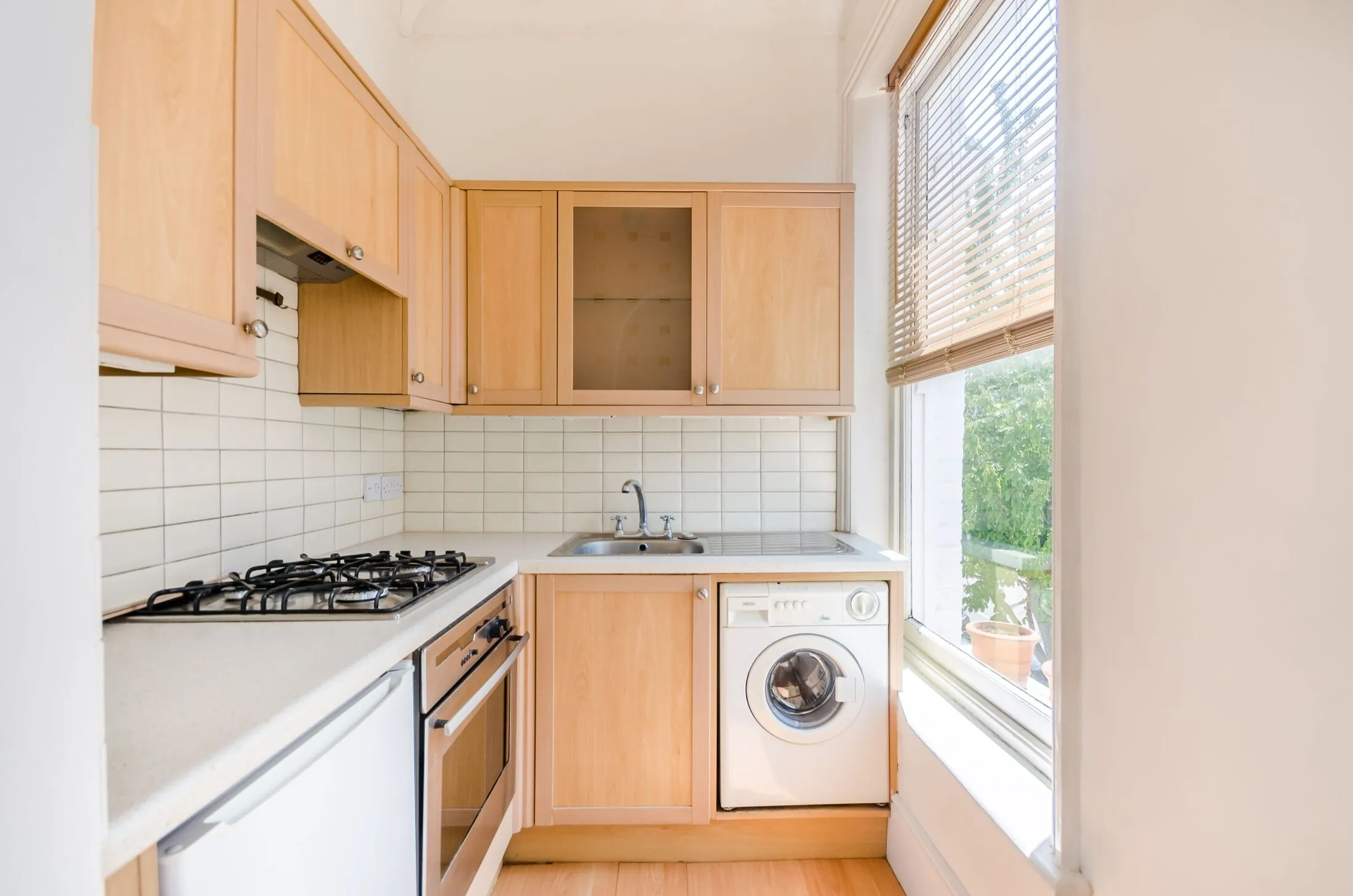Flat Chesilton Road in Greater London