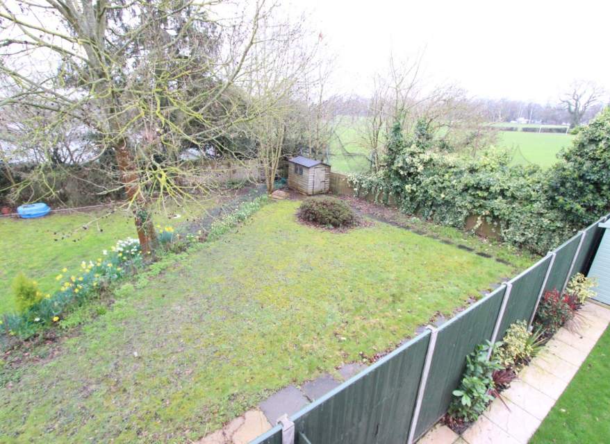 Flat Bramley Close in Greater London