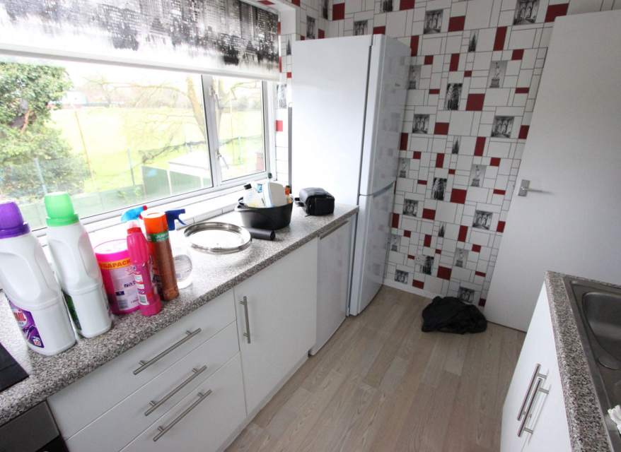 Flat Bramley Close in Greater London