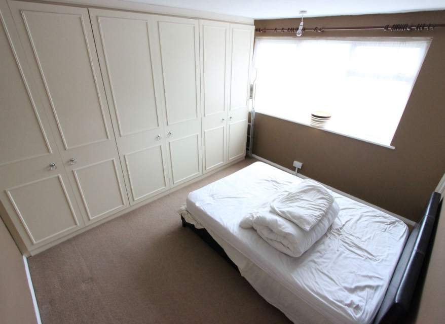 Flat Bramley Close in Greater London