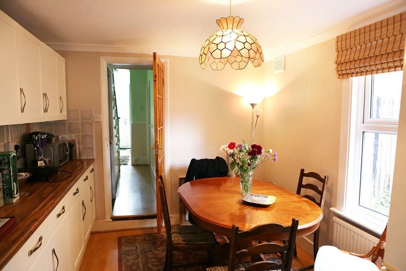 Room Harcourt Road in Greater London