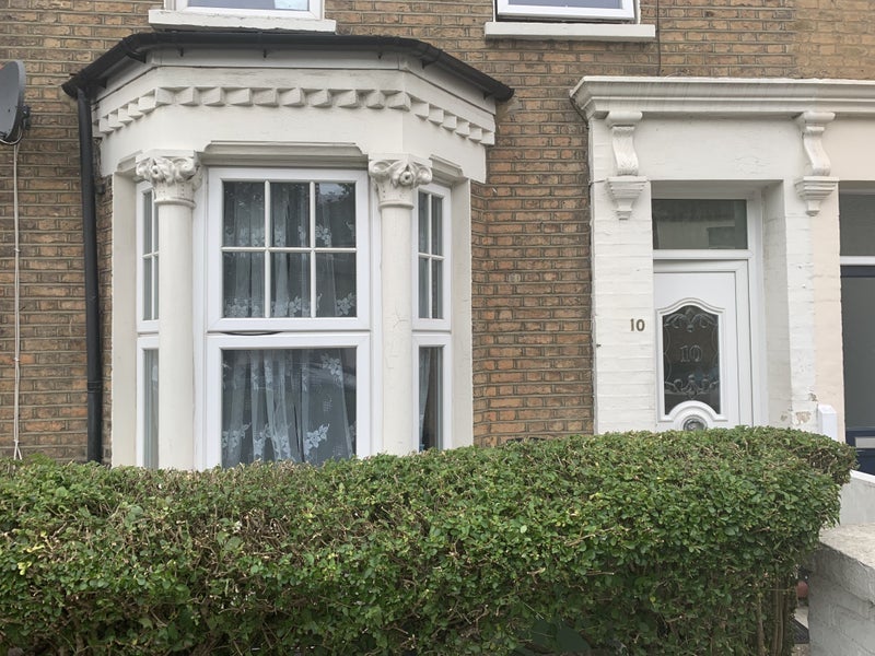 Room Harcourt Road in Greater London
