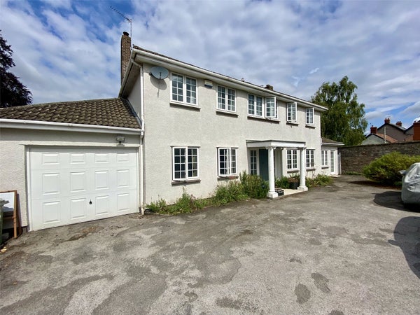 House Manor Road in Abbots Leigh