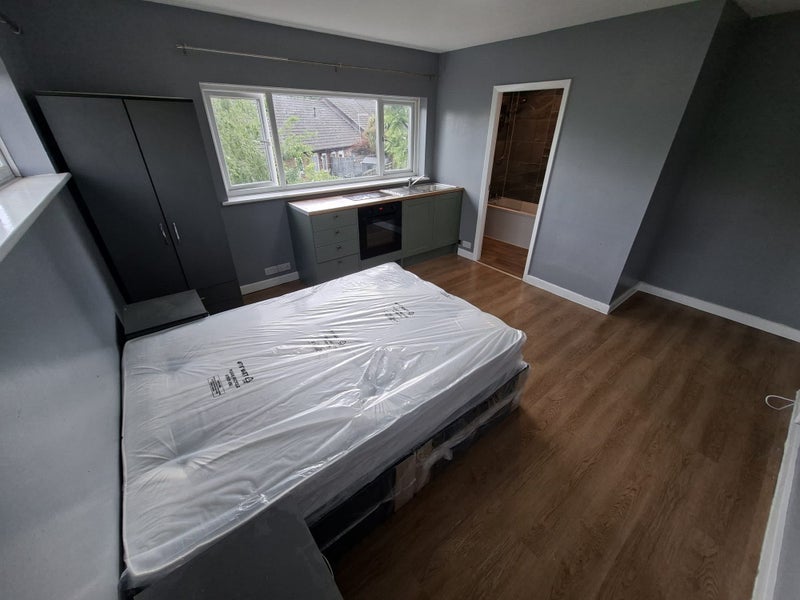 Flat Biggin Close in Birmingham