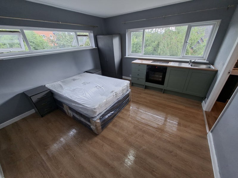Flat Biggin Close in Birmingham