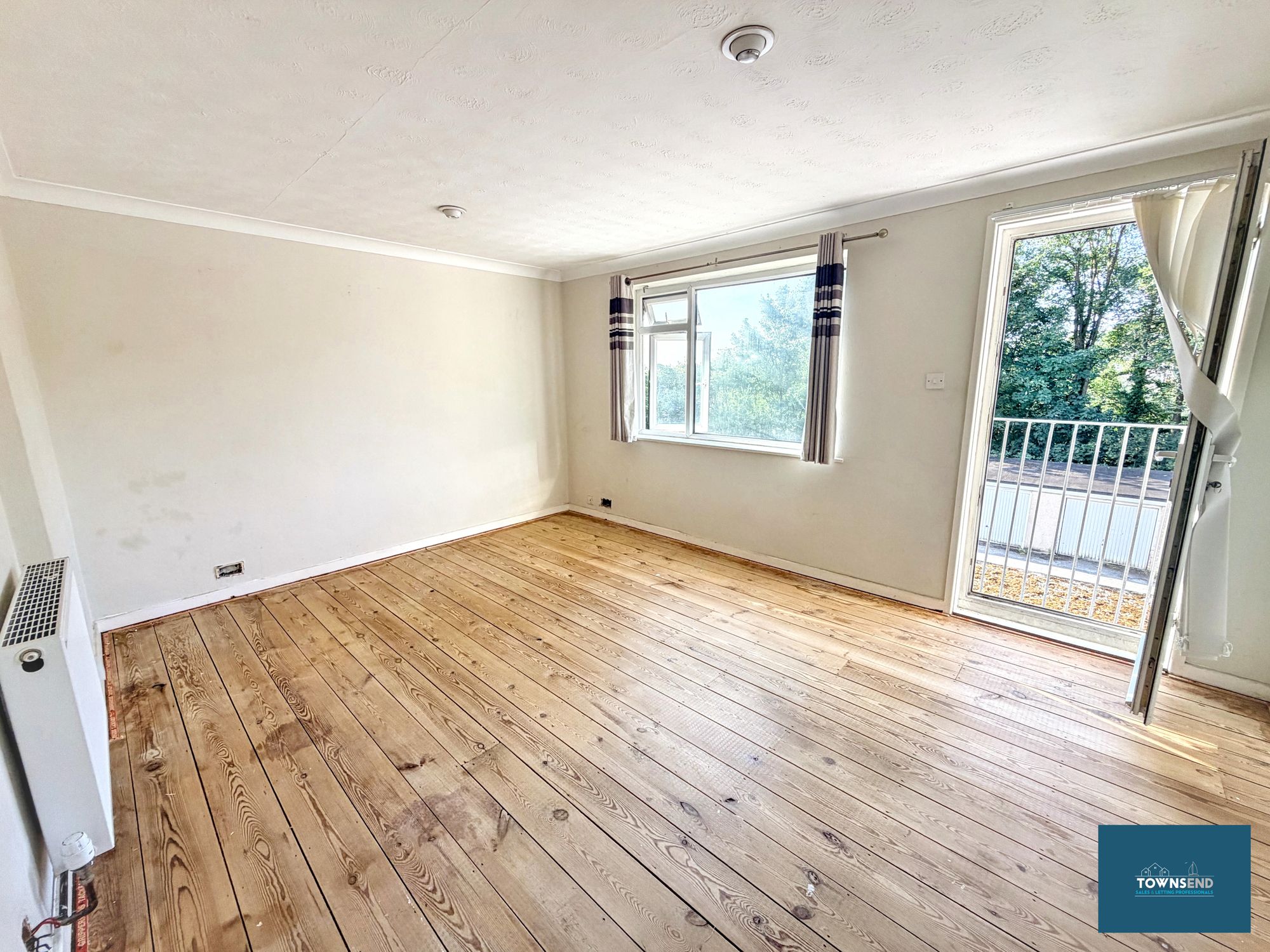 Flat Boslowick Road in Falmouth