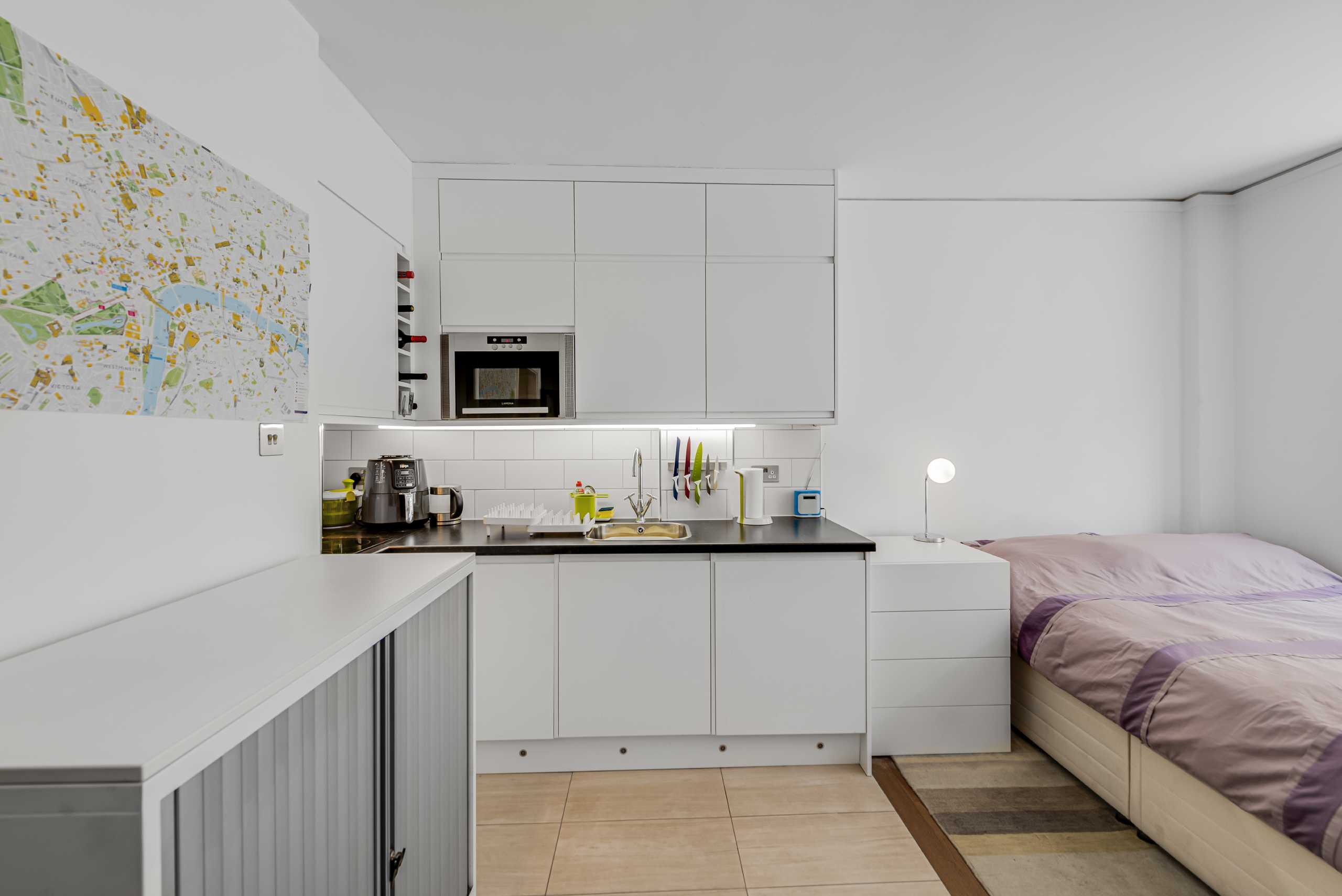 Flat Woburn Place in Greater London
