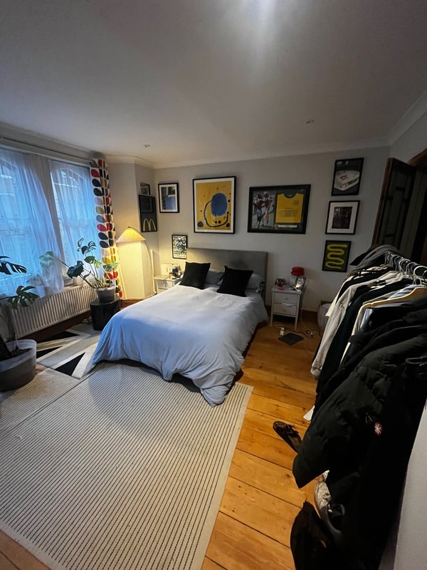 Flat Oakley Crescent in Greater London