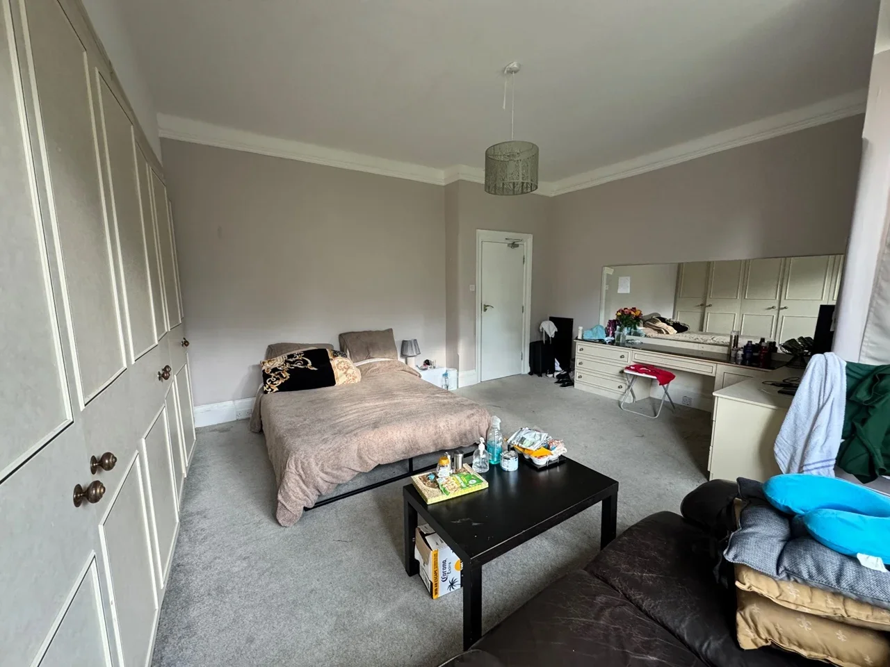 Room Golfside Close in Greater London