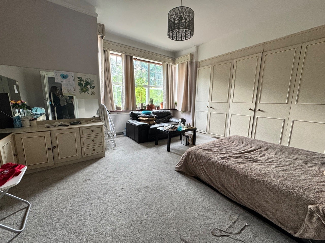 Room Golfside Close in Greater London
