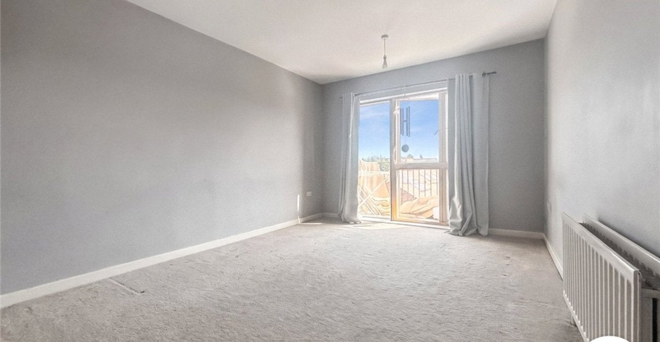 Flat William Petty Way in Greater London