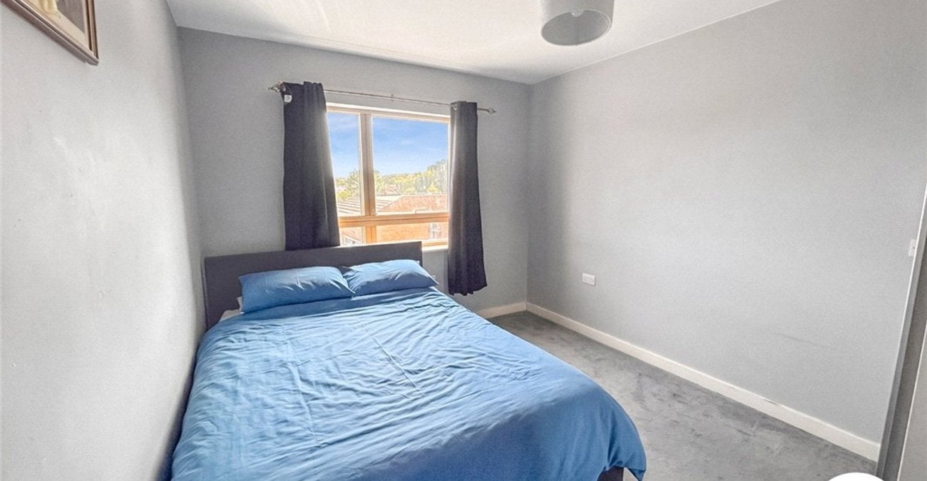 Flat William Petty Way in Greater London