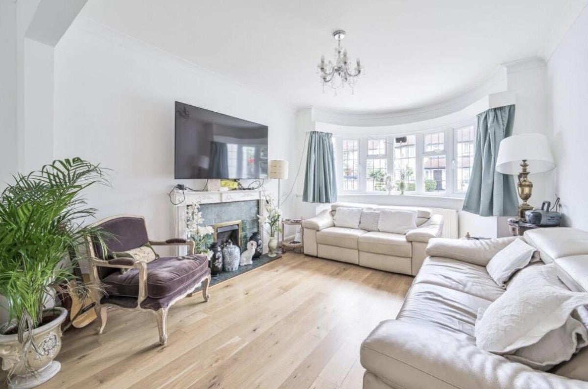 House Uphill Grove in Greater London