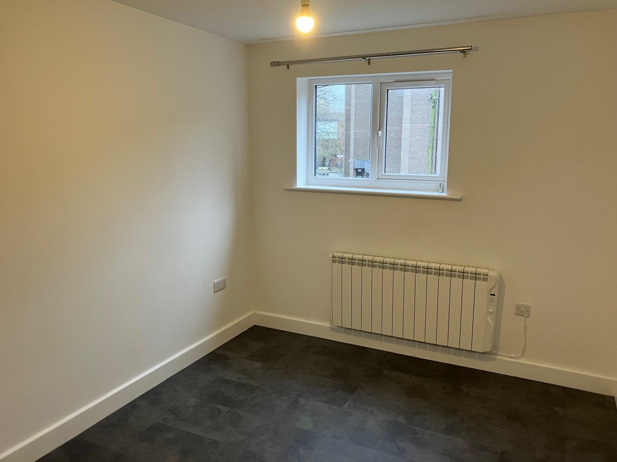 Flat Hatherton Road in Walsall