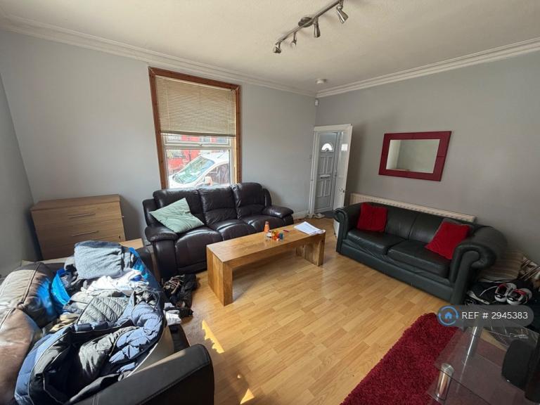 Room Thornville Road in Leeds