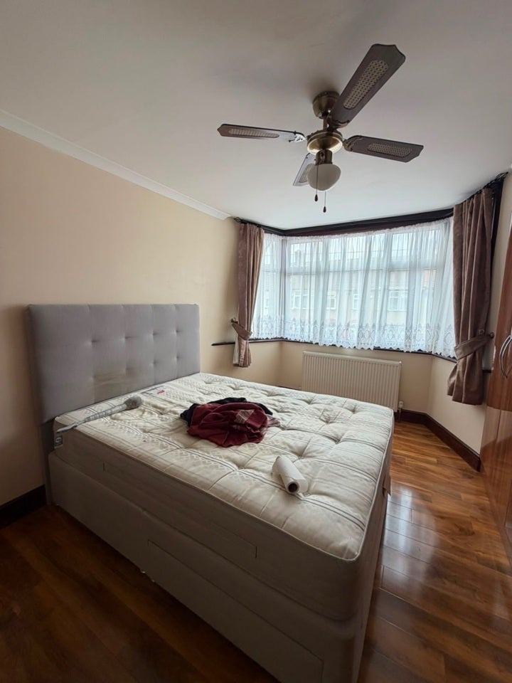 Room Salisbury Avenue in Greater London