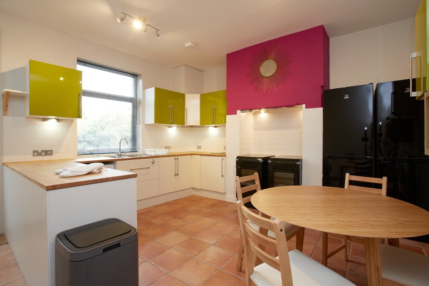 Room Middleton Road in Leeds