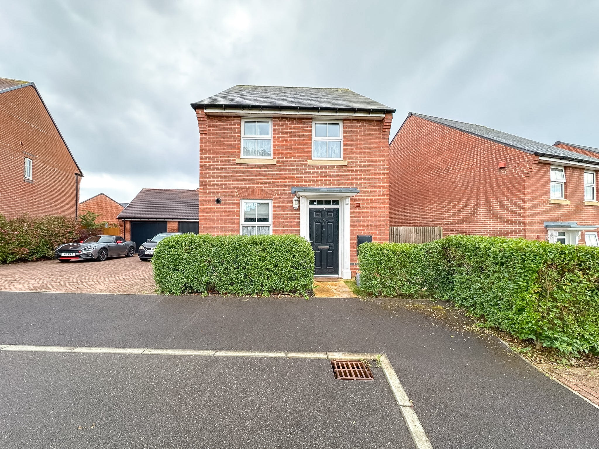 House Gerard Walk in Chichester