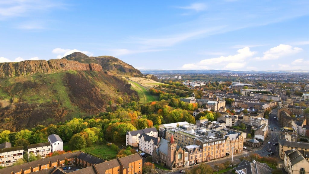 Flat Brown Street in City of Edinburgh