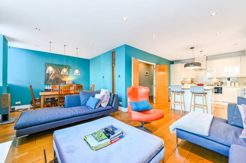 Room Drayton Park in Greater London