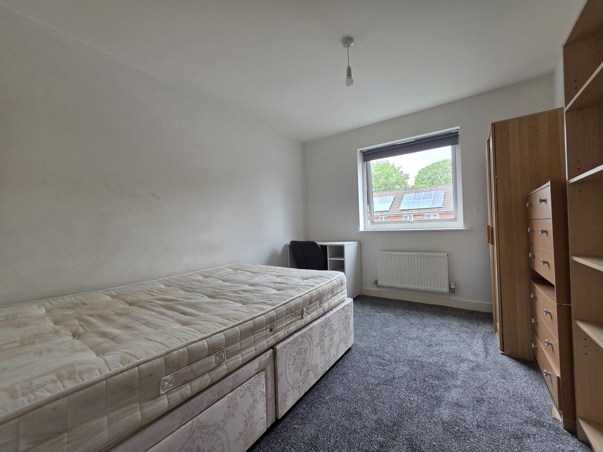 Flat Foster Way in Birmingham