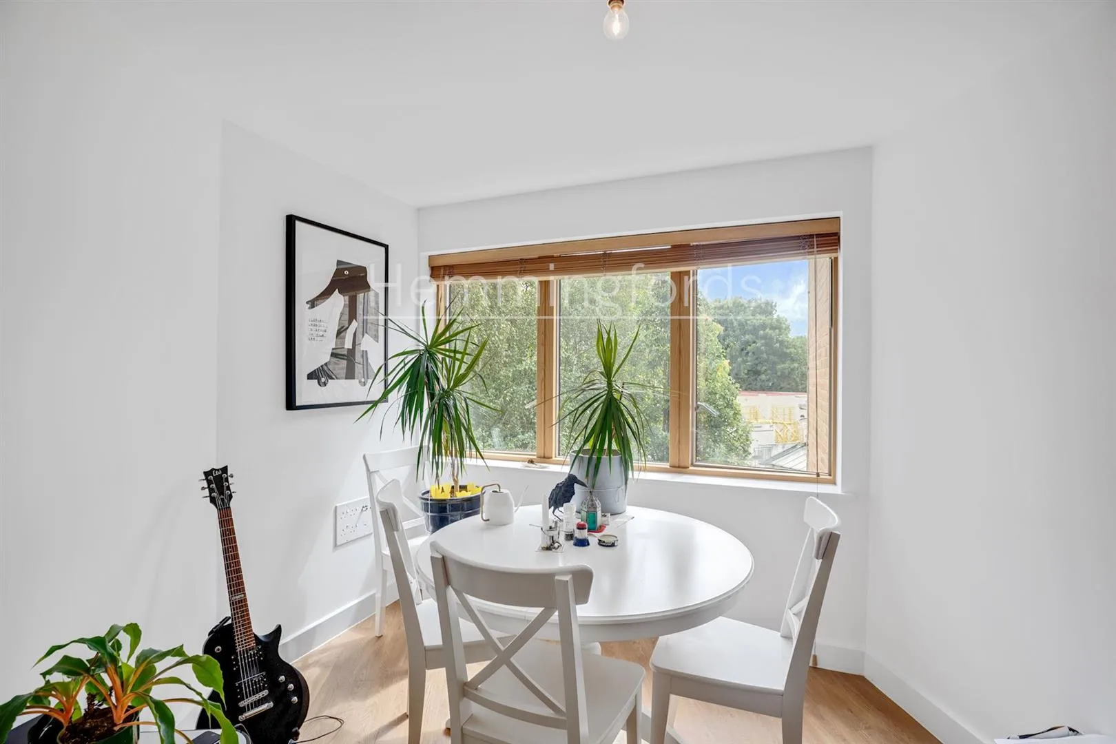 Flat Mildmay Avenue in Greater London