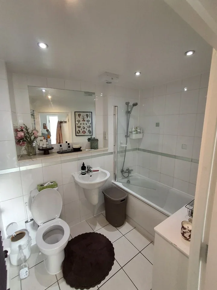 Room Hawgood Street in Greater London