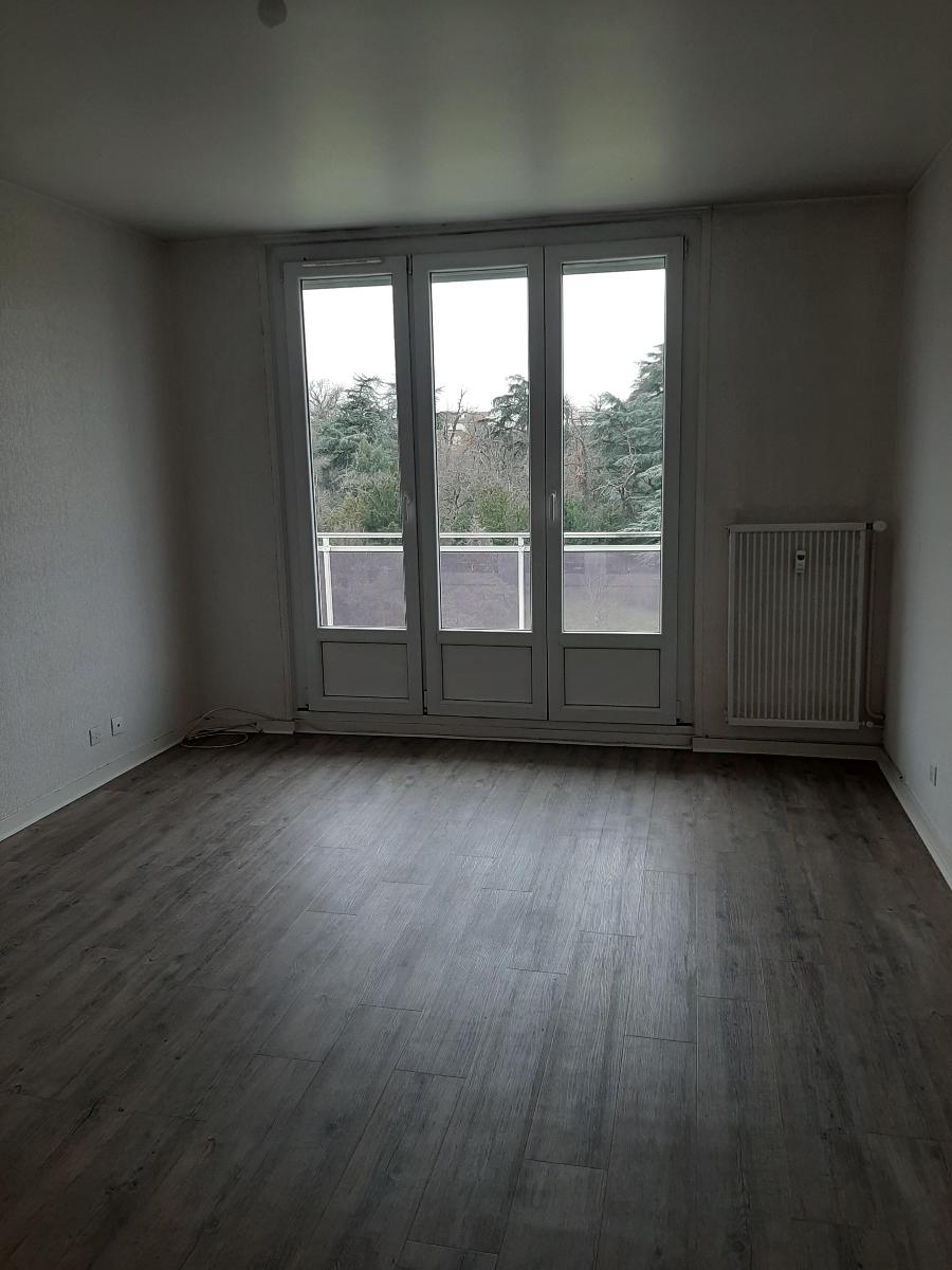 Appartement Avenue Mellet Mandard à Saint-Just-Saint-Rambert
