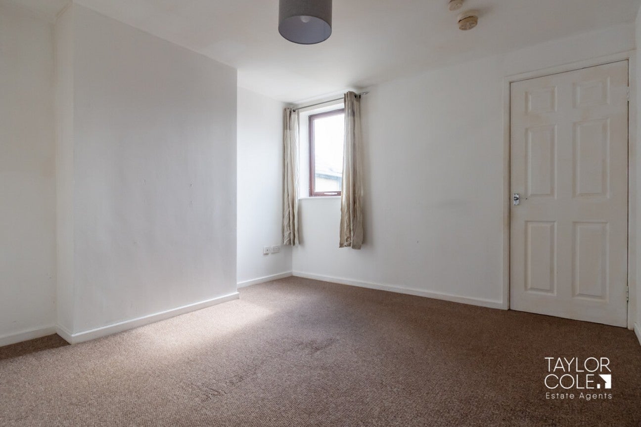 Flat Tinkers Green Road in Tamworth