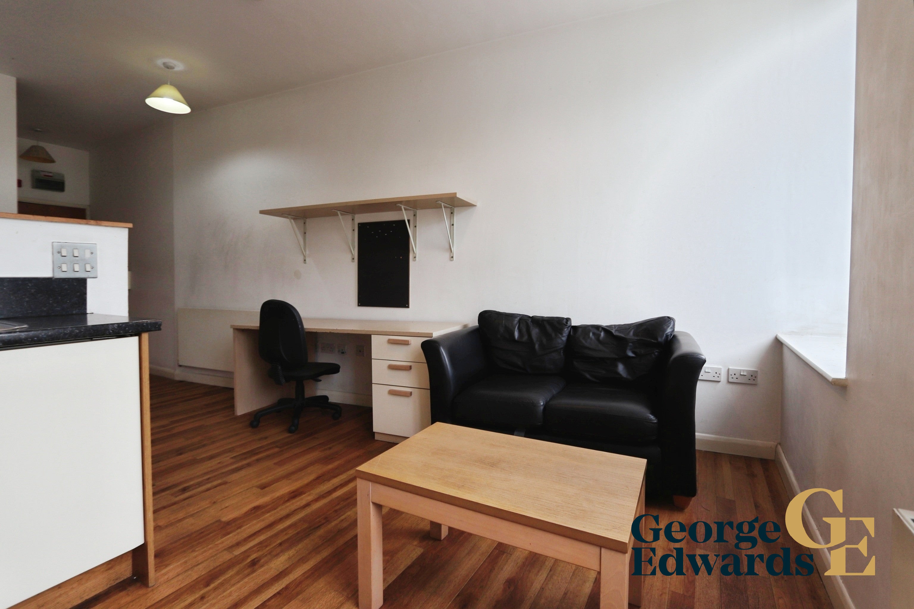 Flat The Kingsway in Swansea
