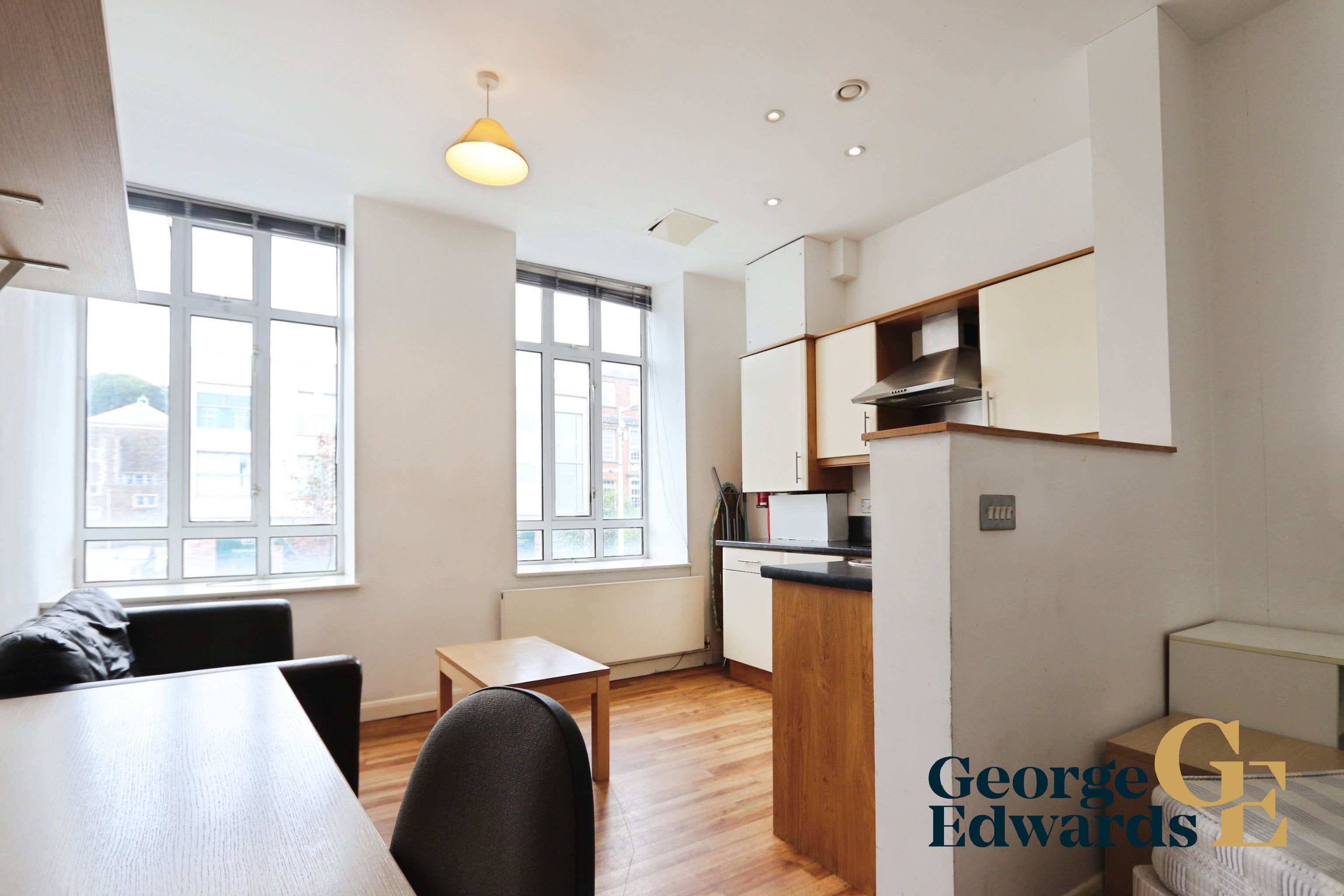 Flat The Kingsway in Swansea