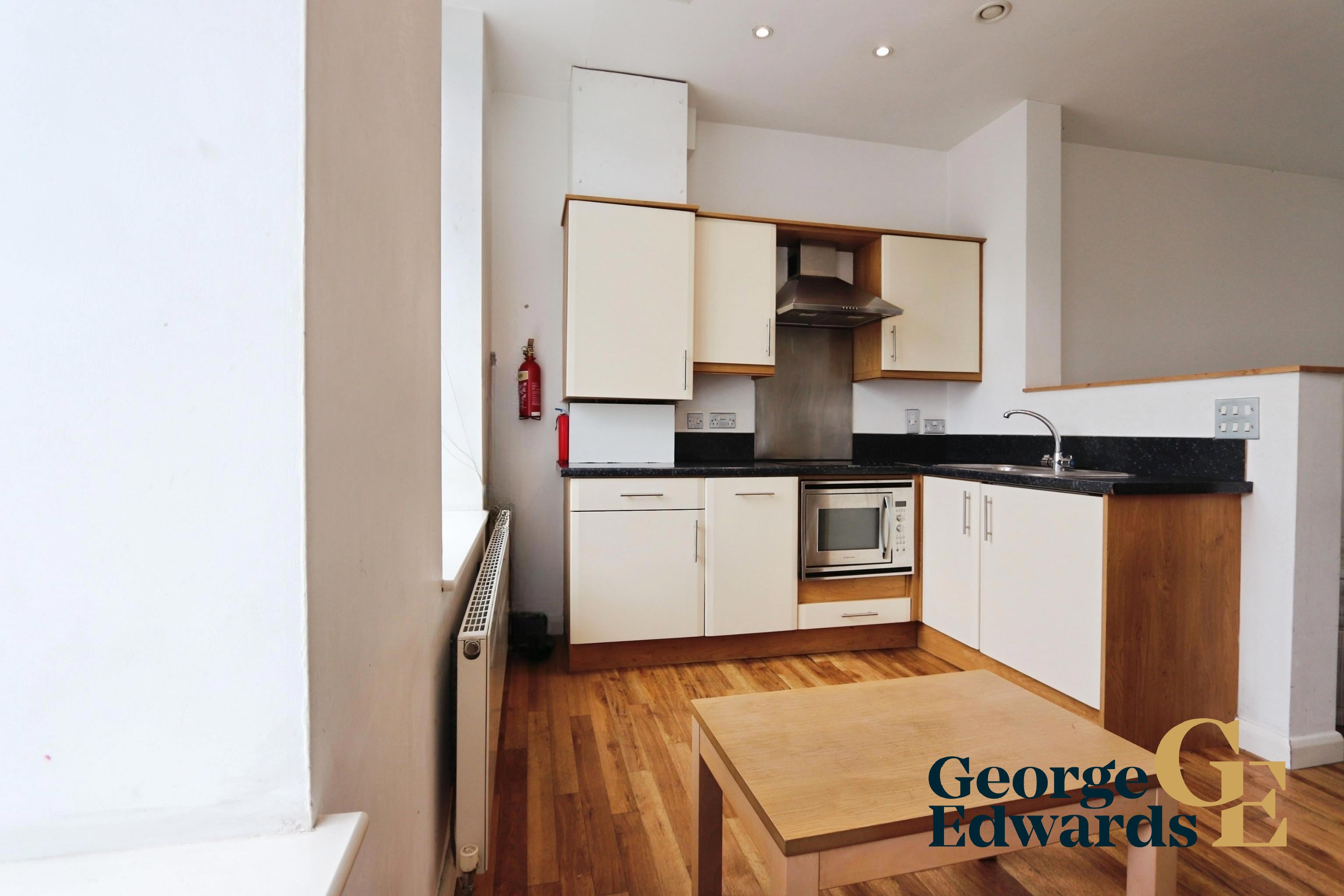Flat The Kingsway in Swansea