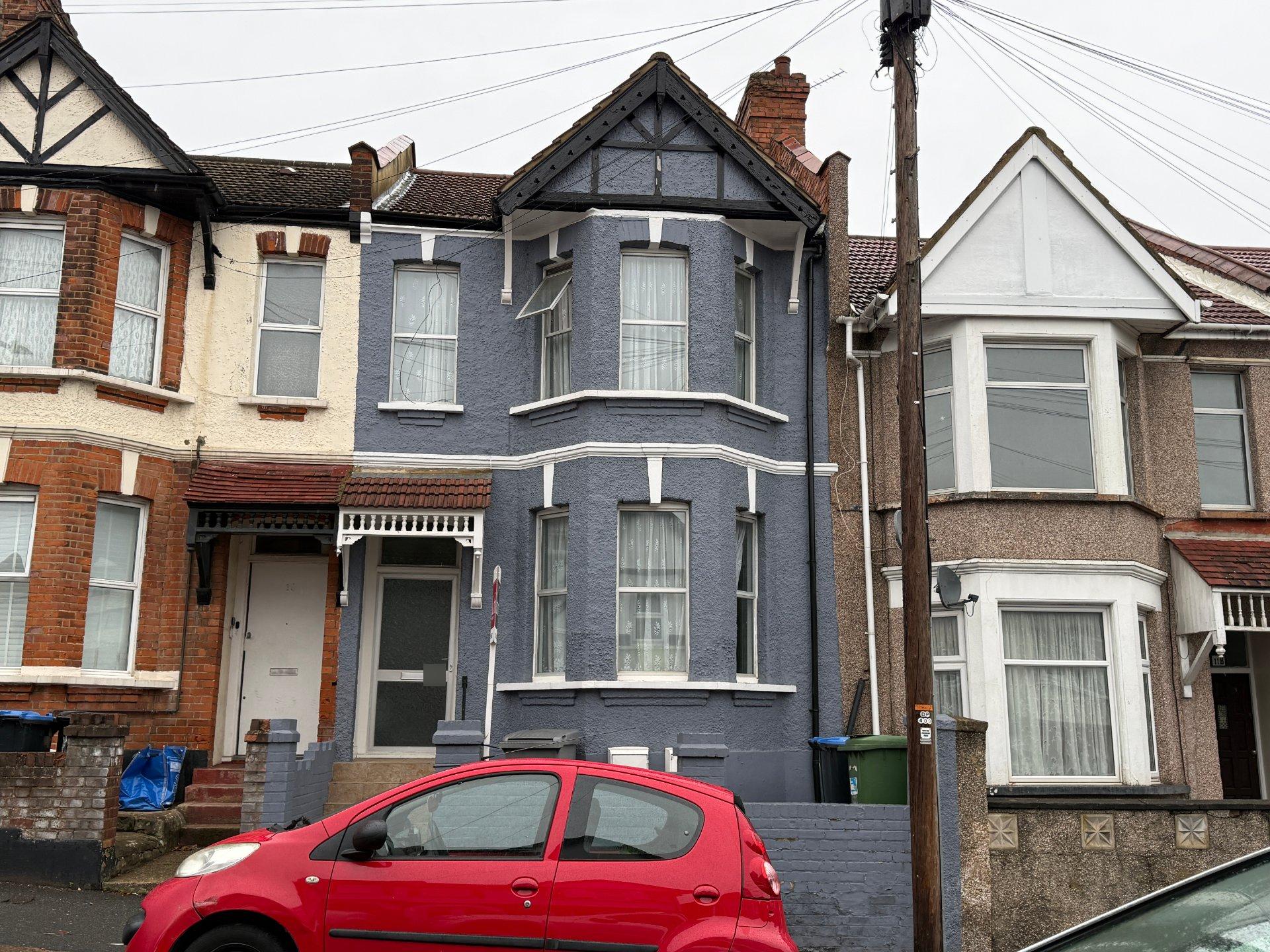 House Mostyn Avenue in Greater London